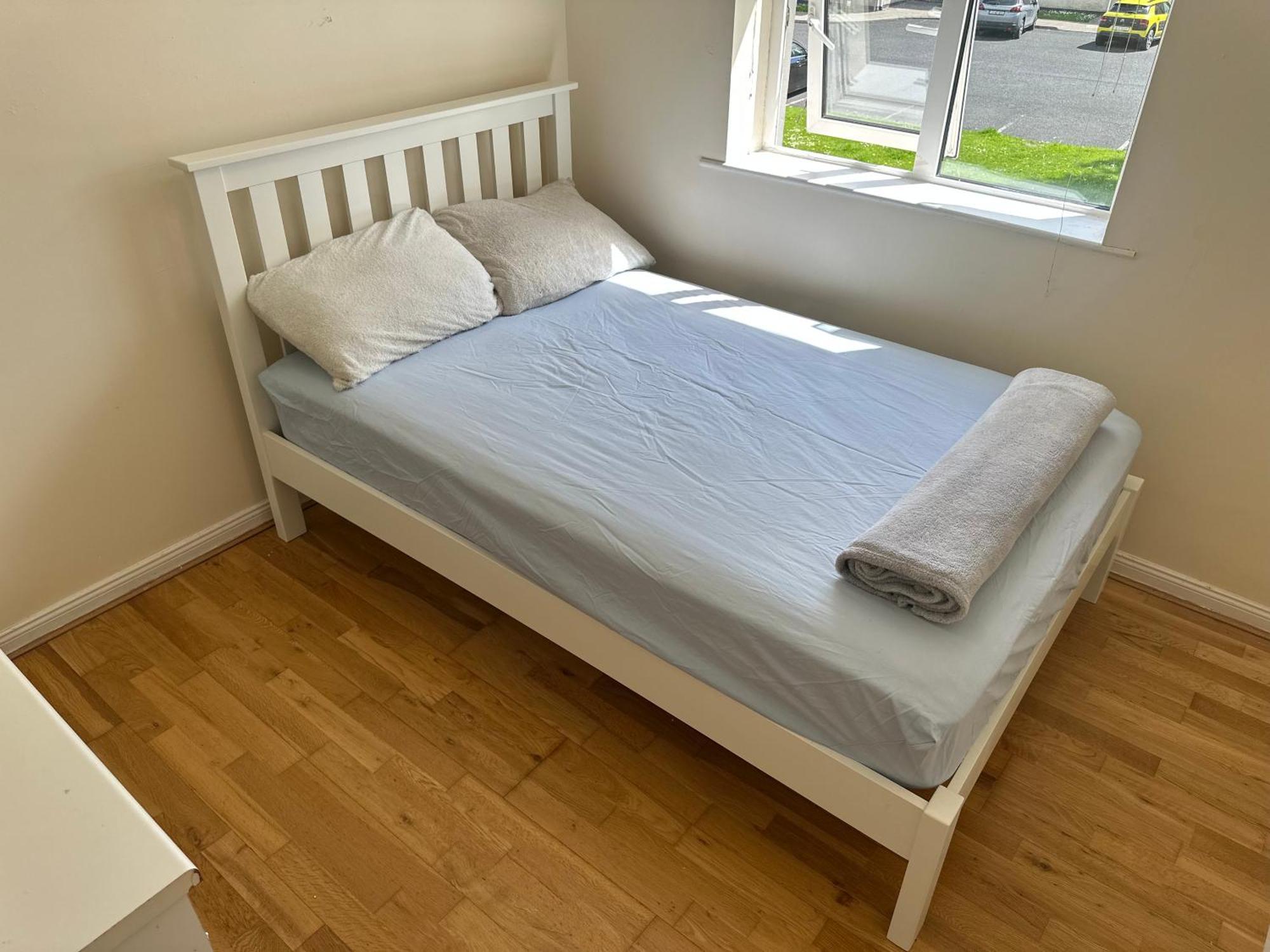 Roseville Courts نيوبريدج المظهر الخارجي الصورة